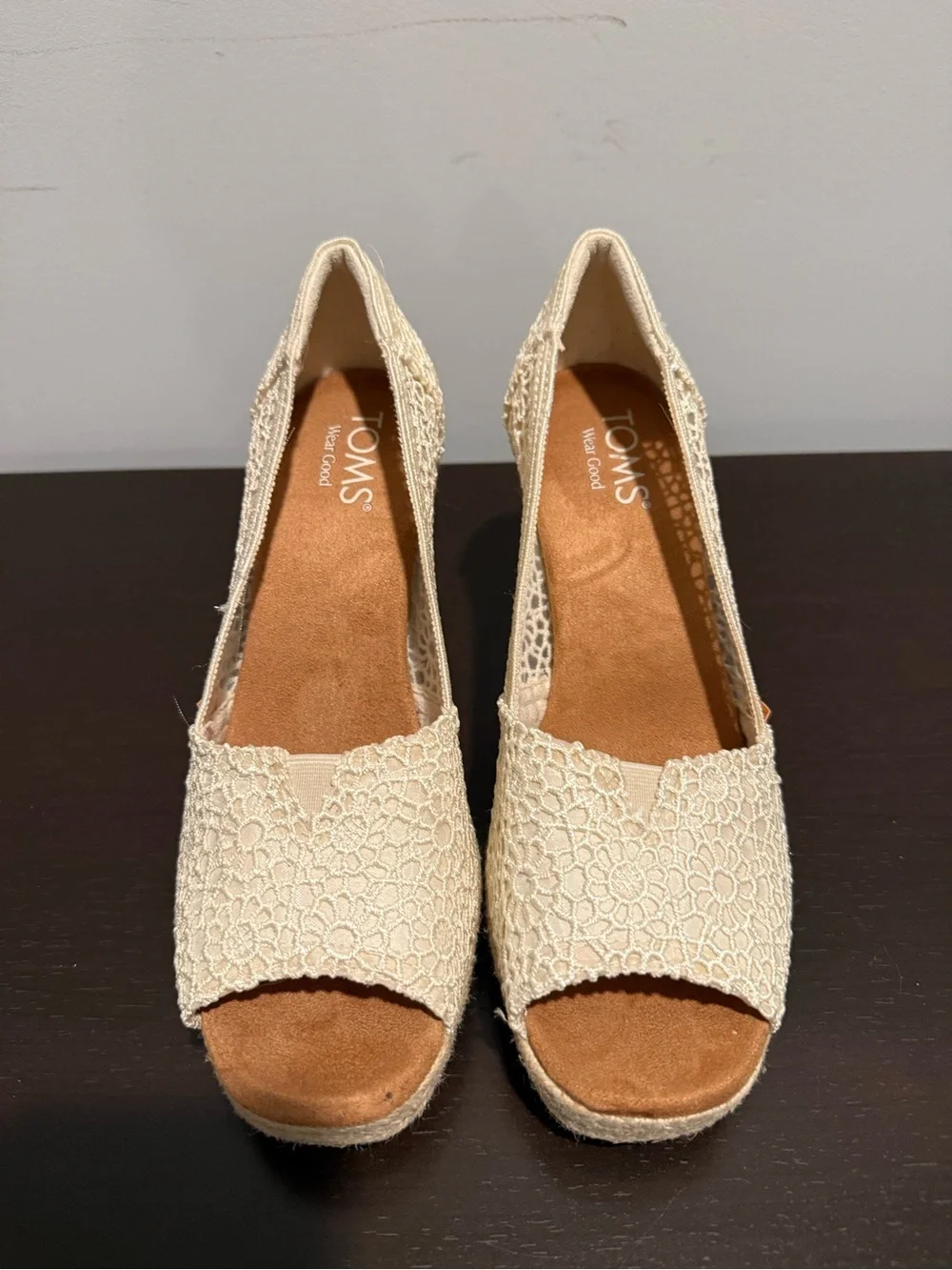 TOMS Women’s Beige Crochet Espadrille Wedges NEVER WORN